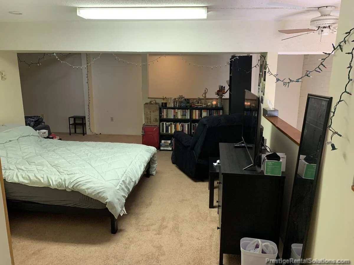 11 Willow St, Fitchburg