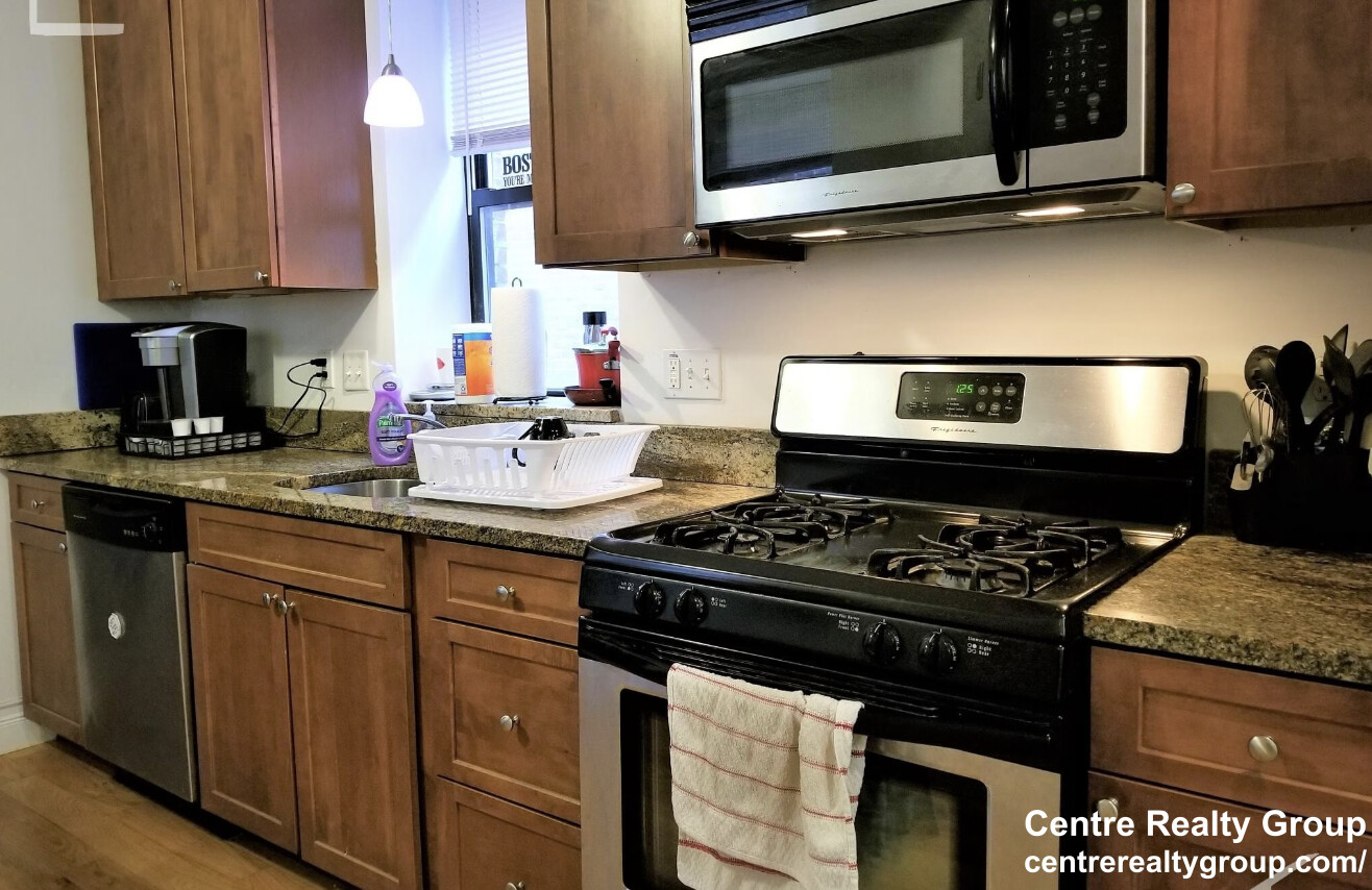 64 Louis Prang St, Longwood