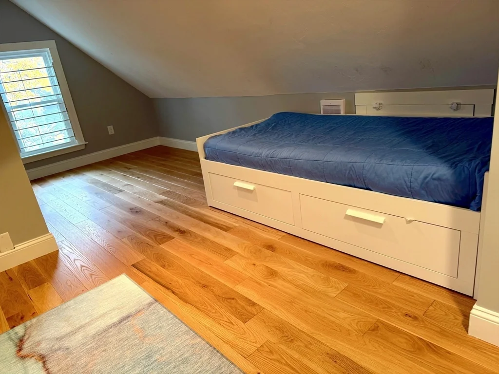 118 Newburg St, Roslindale