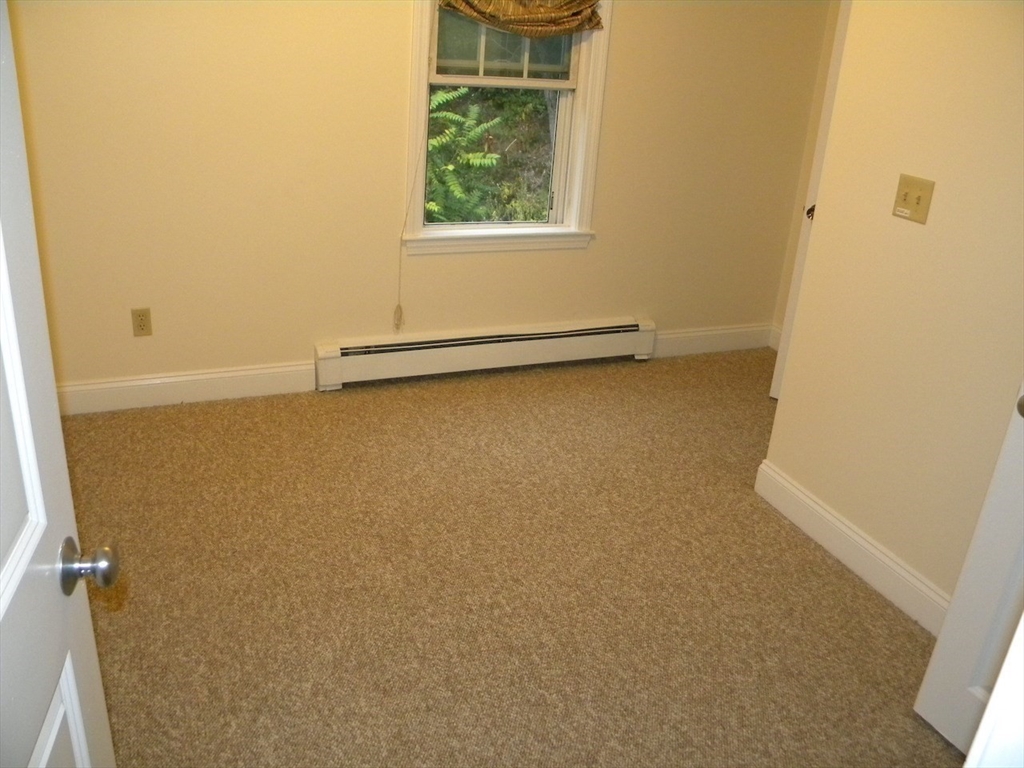 11 Dell Ave, Medford