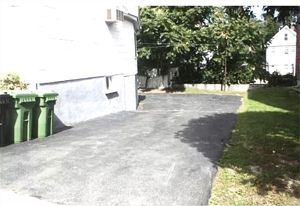 8 Ralph Piteri Ter, Watertown