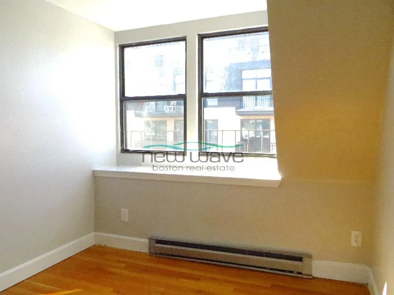 469 Massachusetts Ave, South End