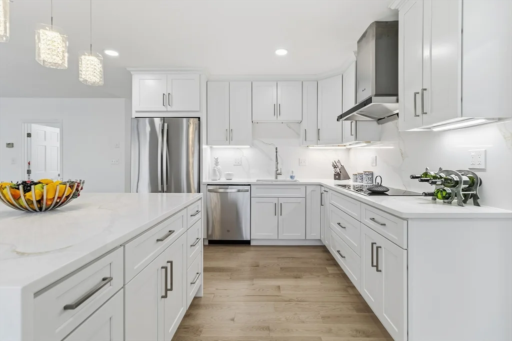 183 Gardner St, Hingham
