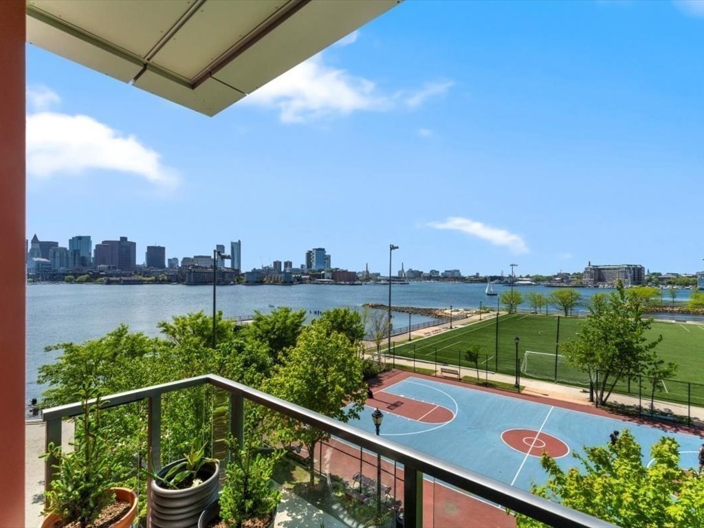 99 Sumner St, East Boston