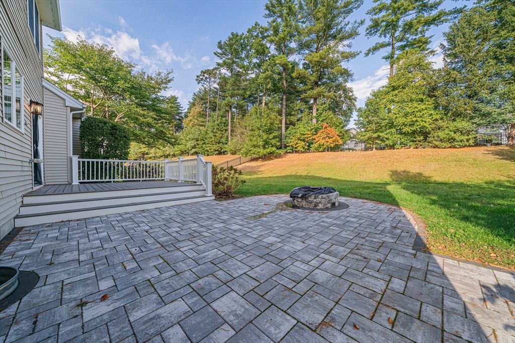 24 Endean Dr, Walpole