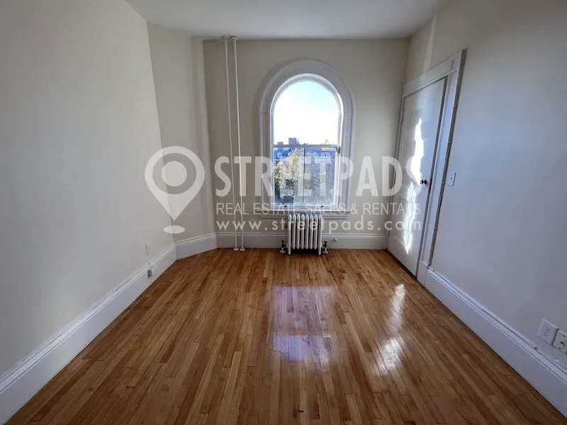 2 Ware St, Mid-Cambridge