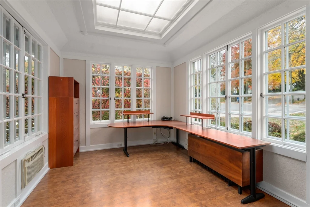 161 Clinton Rd, Fisher Hill