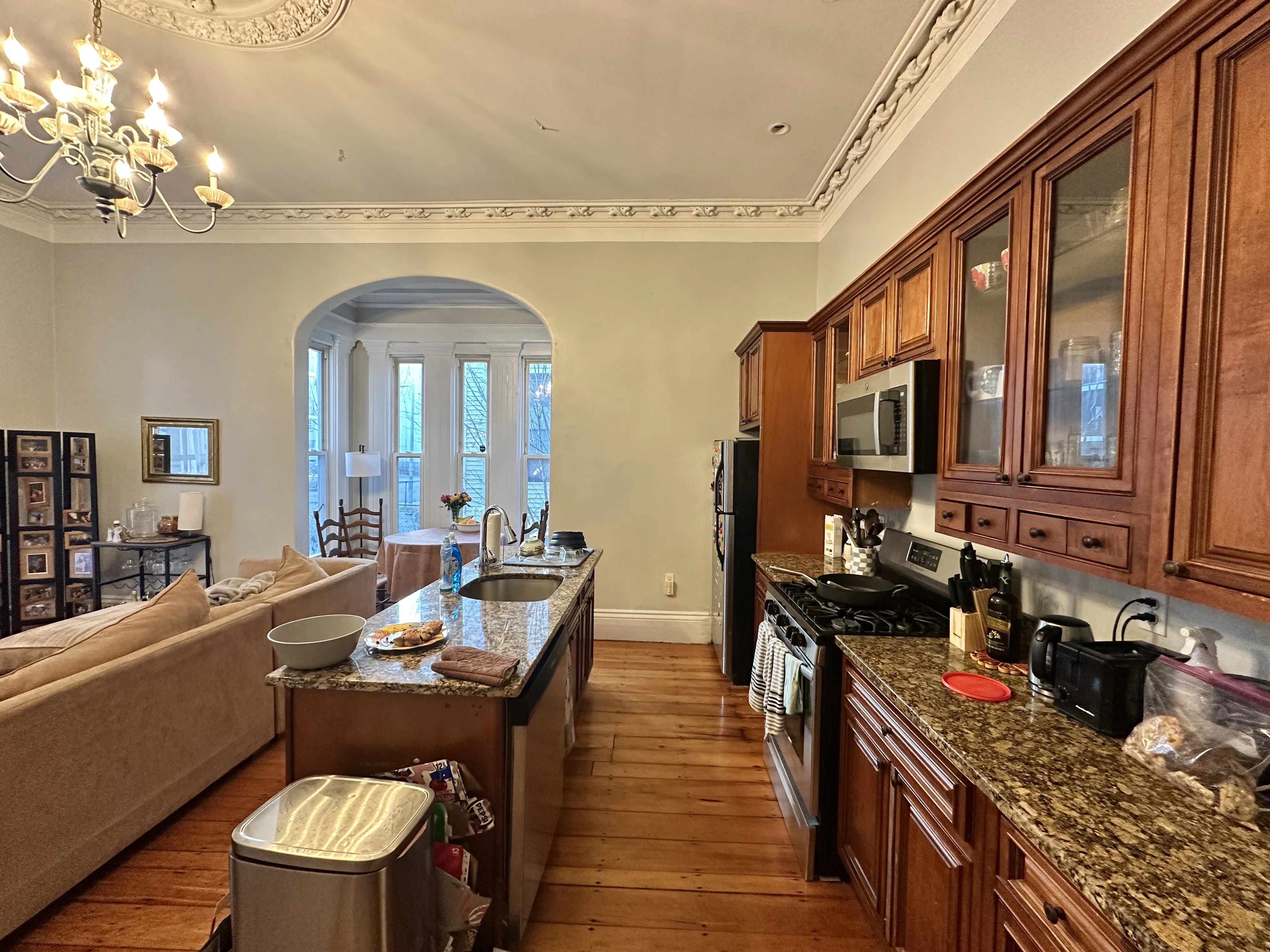 135 Hillside St, Mission Hill