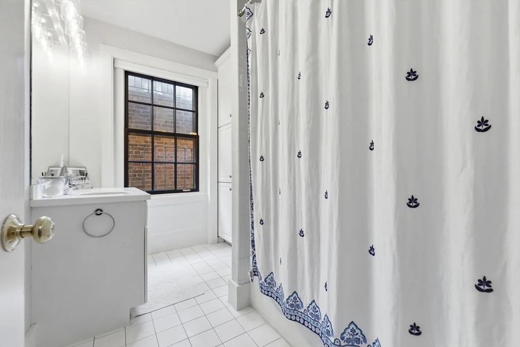 50 River St, Beacon Hill