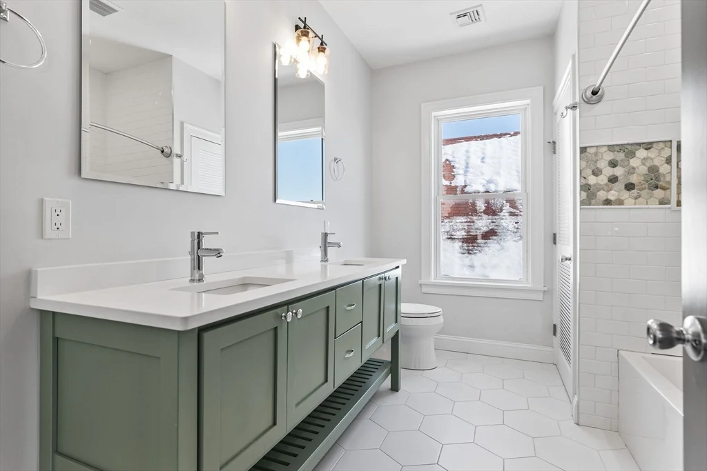 83 Centre St, Dorchester