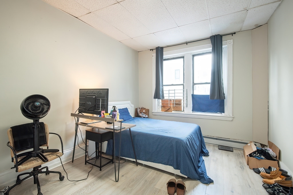 5 Linden St, Allston