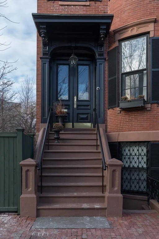 83 Montgomery, South End