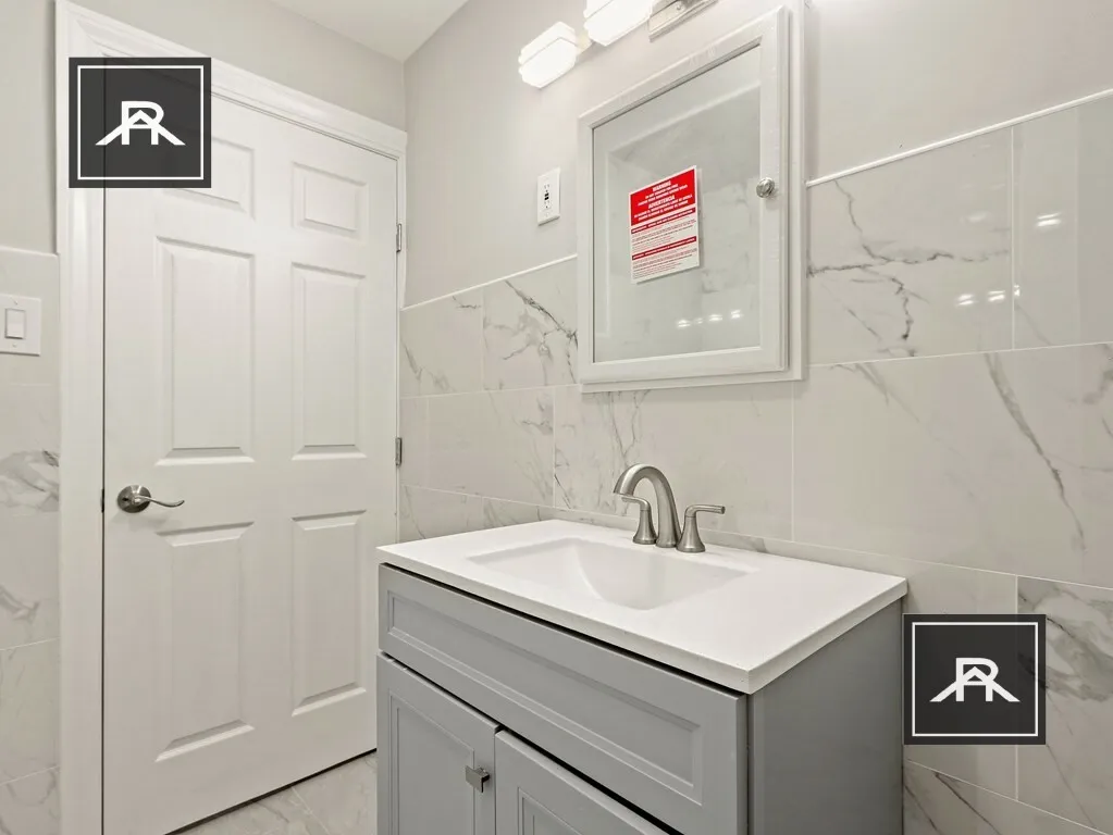 330 Saint Paul St, North Brookline