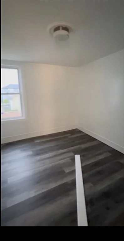 1116 N Main St, Fall River