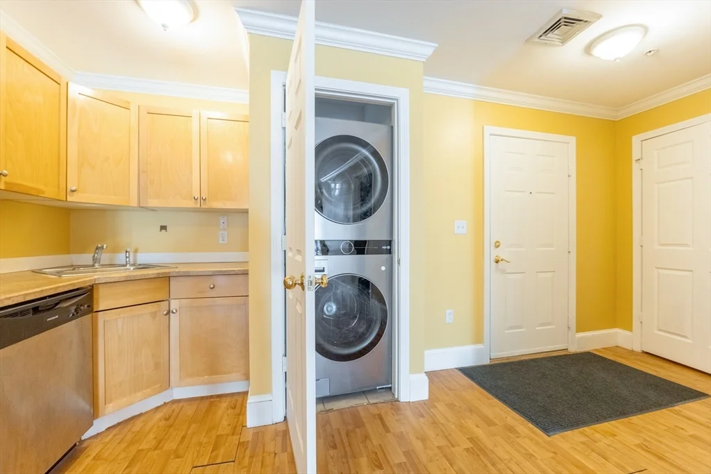 426 Mount Hope St, North Attleboro