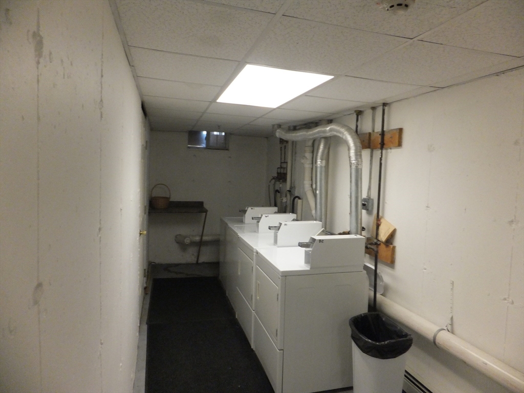 1581 Commercial St, Weymouth