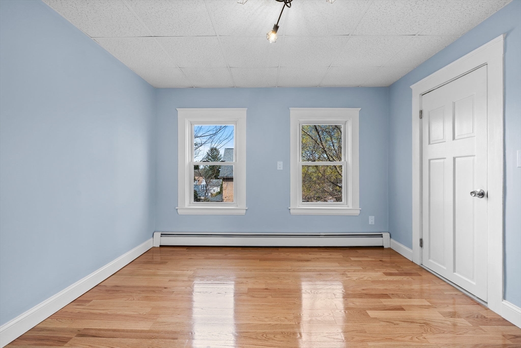 5 Fells Ave, Milford