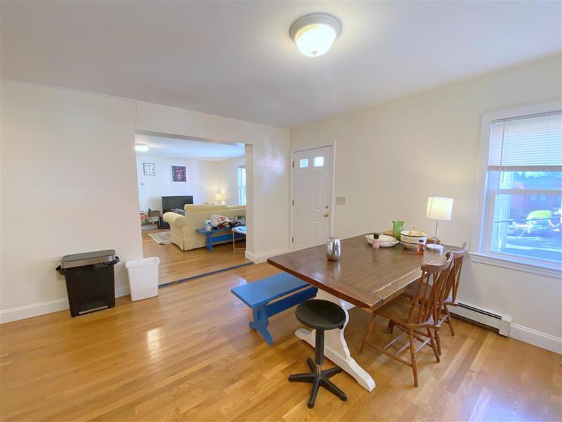 126 Pine St, The Port