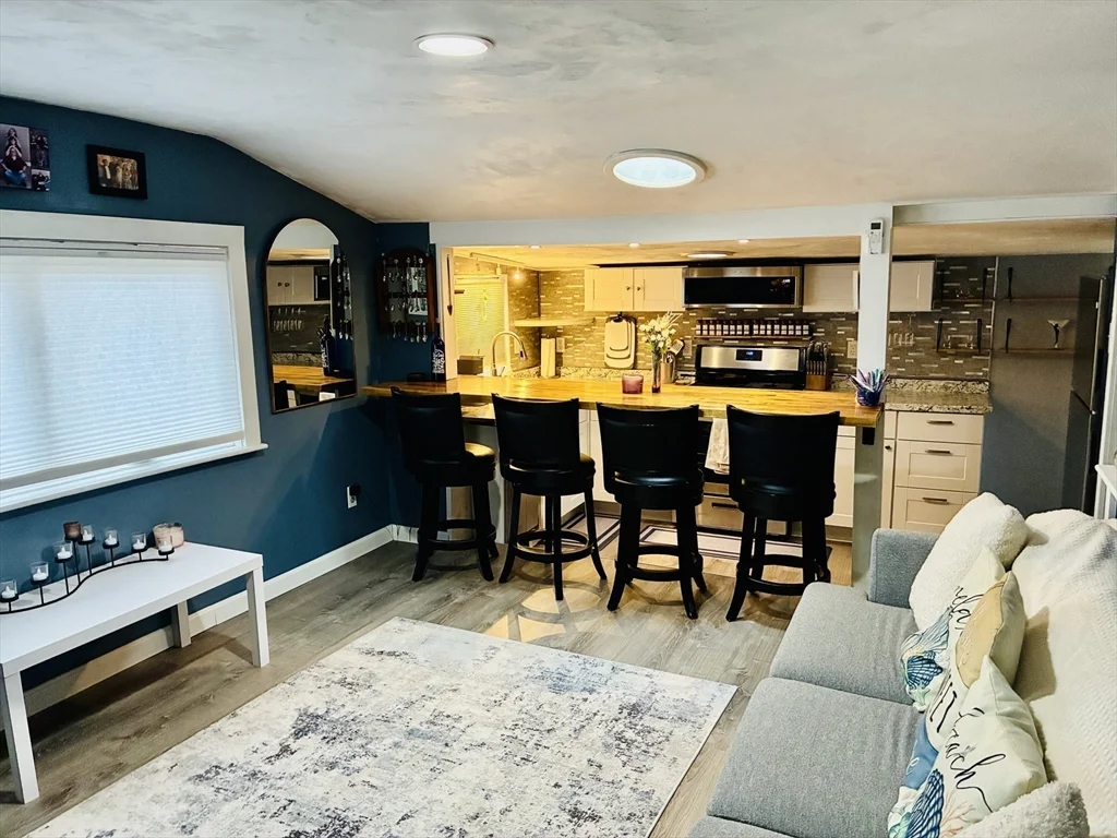 13 Hideaway Village, Bourne
