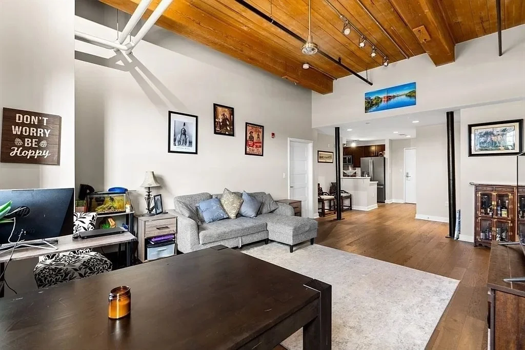 130 John St, Downtown