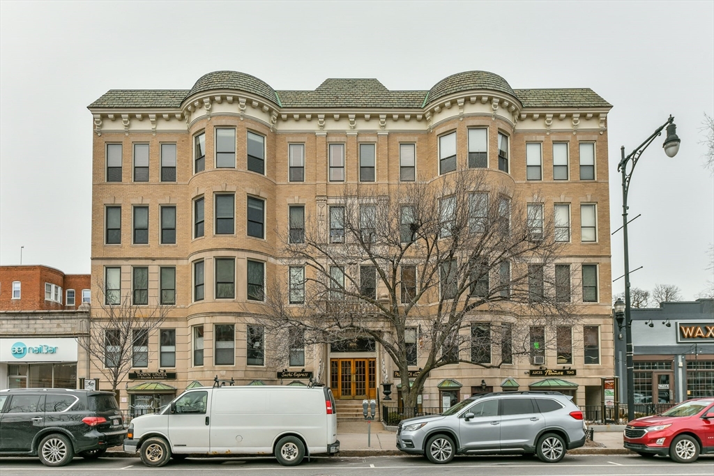 1038 Beacon St, Brookline