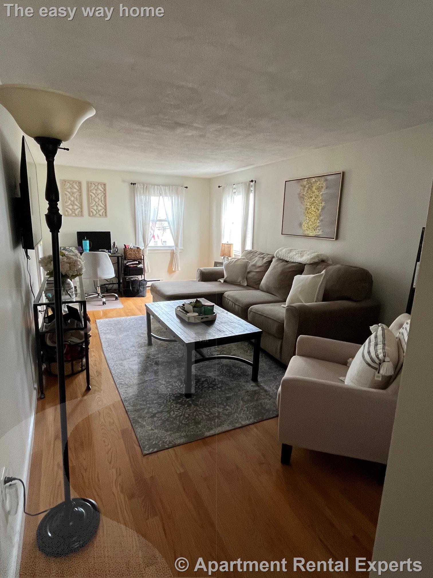 123 Hibbert St, Arlington Heights