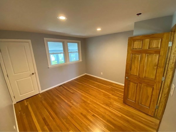 107 Lexington St, Burlington