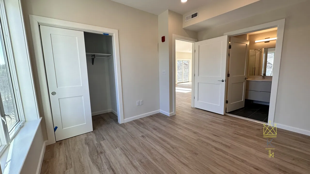 458 Washington St, Brighton