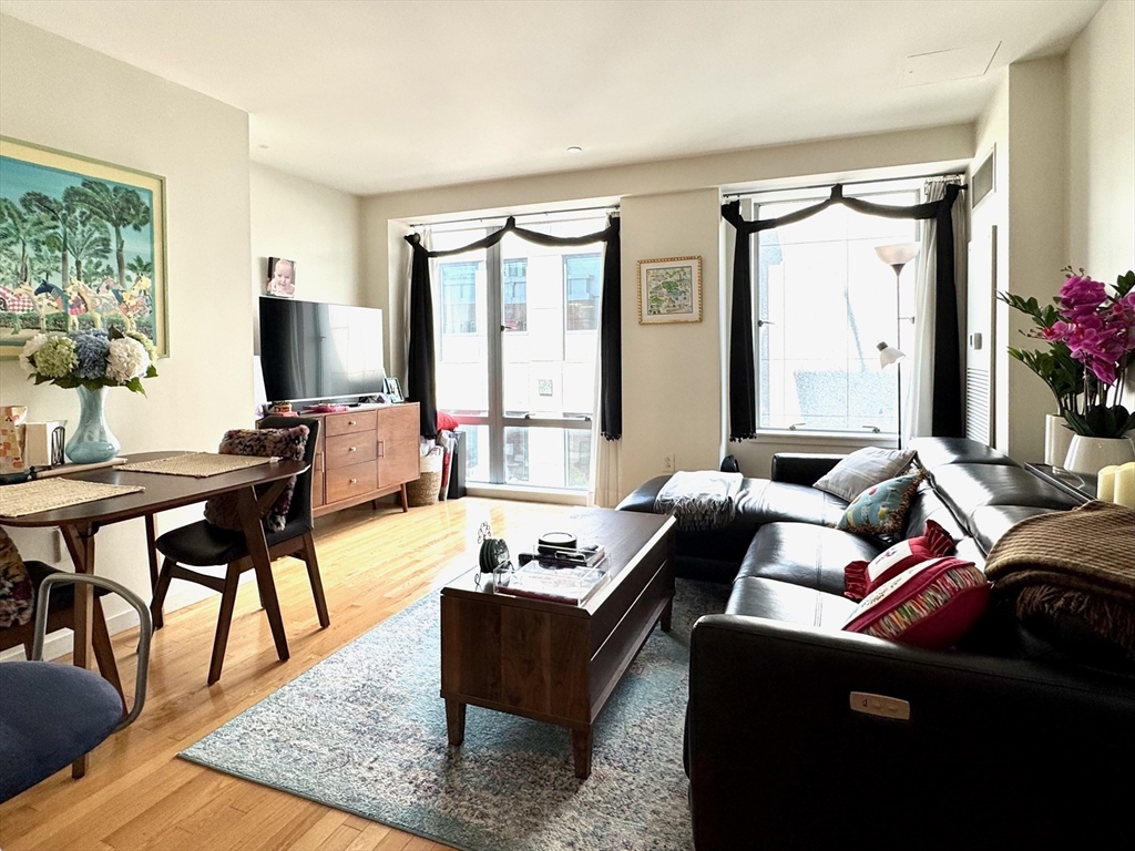 80 Broad St, Downtown