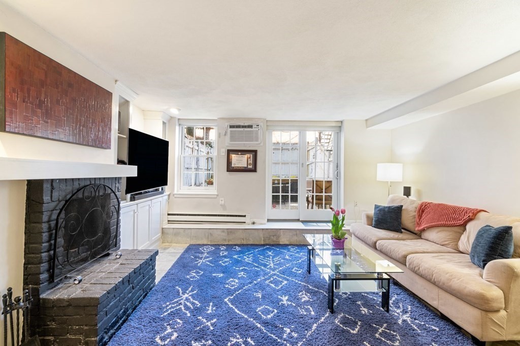 1 bed, 1 bath apartment for rent at 249 W Newton St Unit 2, South End