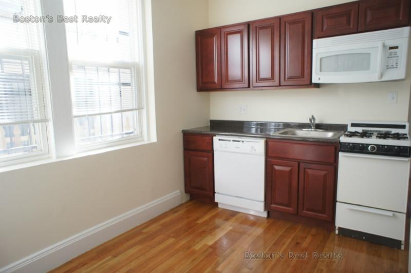 Studio bed, 1 bath apartment for rent at 15 Lothian Rd Unit 102, Brighton — photo 1 of 5