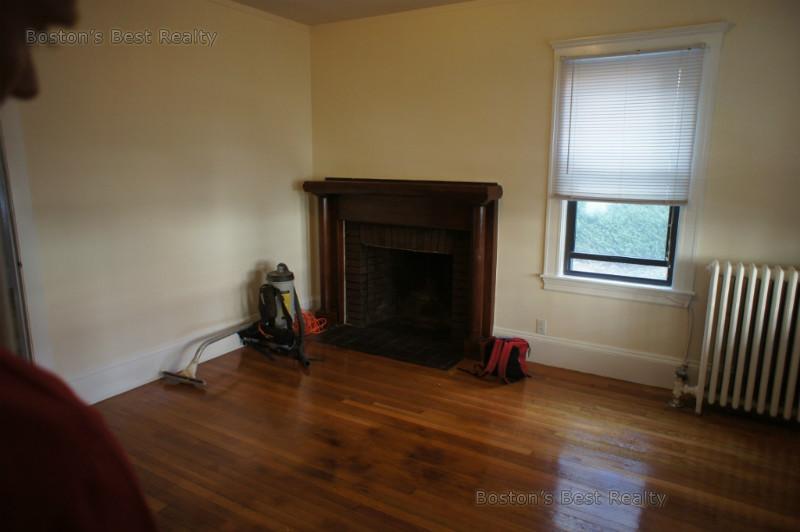 1 bed, 1 bath apartment for rent at 136 Chiswick Rd Unit 2, Brighton — photo 3 of 4