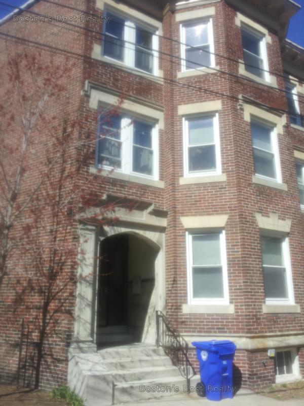 3 bed, 1 bath apartment for rent at 154 Thorndike St Unit 1, Coolidge Corner — photo 5 of 5