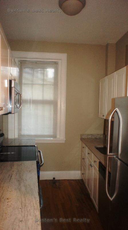 1 bed, 1 bath apartment for rent at 52 Strathmore Rd Unit 6, Brighton — photo 2 of 6