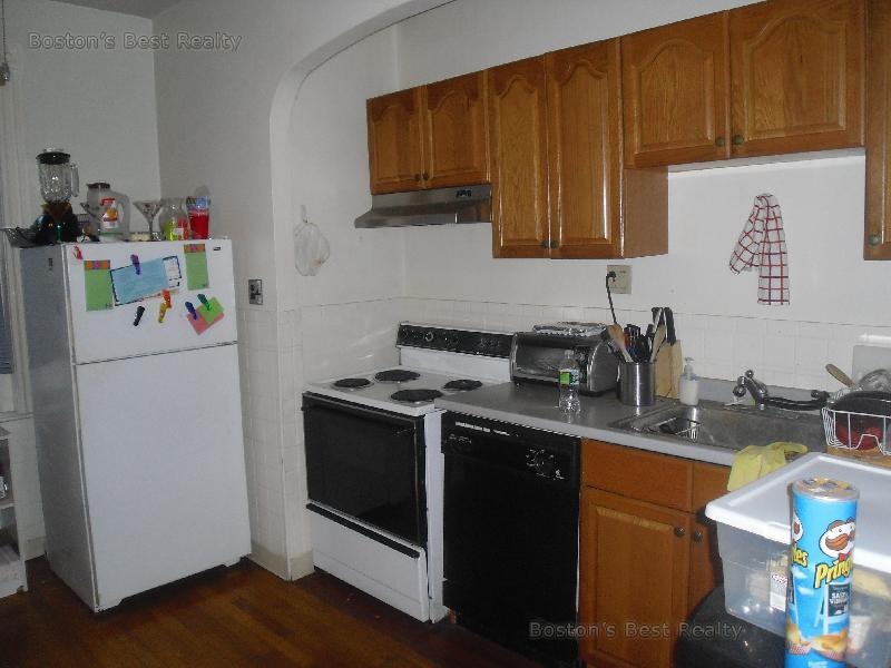 2 bed, 1 bath apartment for rent at 65 Saint Marys St Unit 4, Coolidge Corner — photo 2 of 8