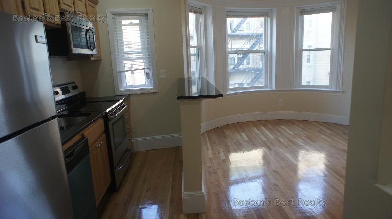 1 bed, 1 bath apartment for rent at 1325 Commonwealth Ave Unit 35, Allston — photo 2 of 4