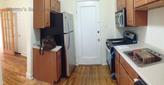 1 bed, 1 bath apartment for rent at 15 Lothian Rd Unit 301, Brighton — photo 2 of 6