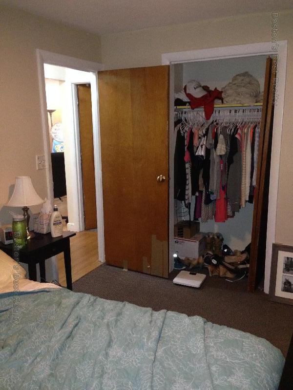 2 bed, 1 bath apartment for rent at 10 Commonwealth Ct Unit 4, Brighton — photo 3 of 4