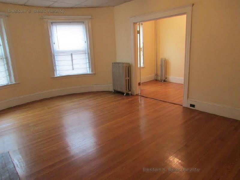 2 bed, 1 bath apartment for rent at 14 Saint Lukes Rd Unit 1, Allston — photo 4 of 5