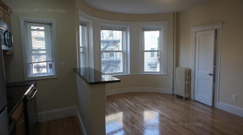 1 bed, 1 bath apartment for rent at 1325 Commonwealth Ave Unit 25, Allston — photo 2 of 3