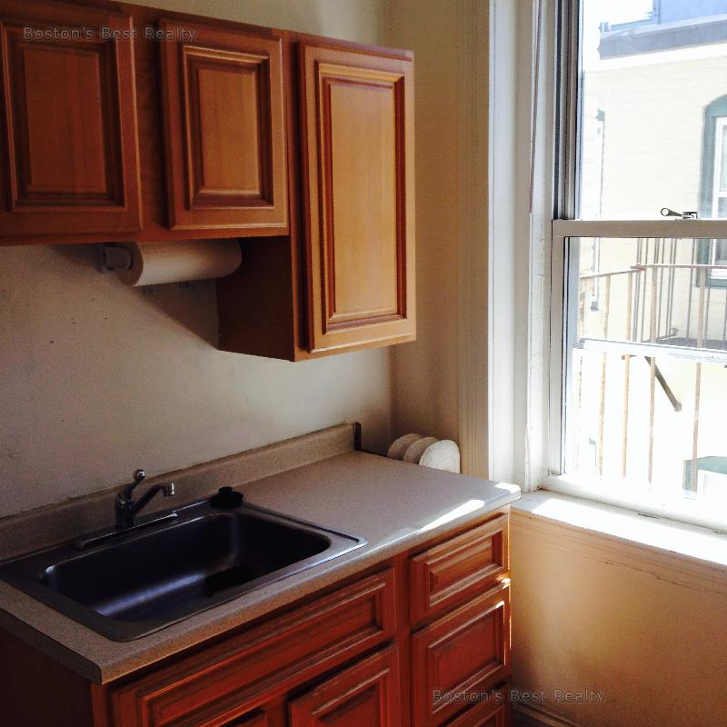 Studio bed, 1 bath apartment for rent at 80 Gordon St Unit 18, Brighton