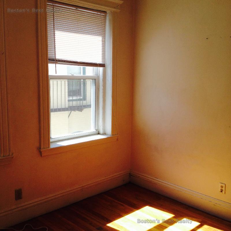 Studio bed, 1 bath apartment for rent at 80 Gordon St Unit 18, Brighton — photo 3 of 4