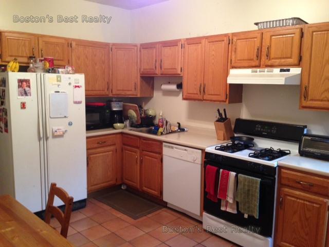 4 bed, 2 bath apartment for rent at 14 Strathmore Rd Unit 2, Coolidge Corner — photo 1 of 5