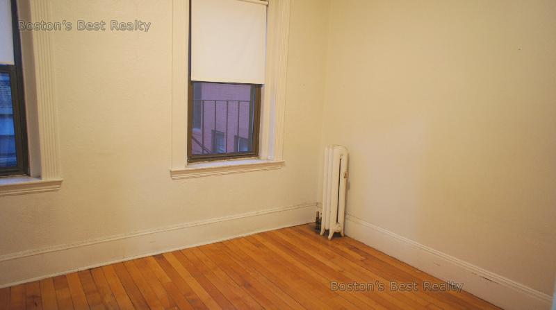2 bed, 1 bath apartment for rent at 211 Harvard Ave Unit 15, Allston — photo 4 of 5