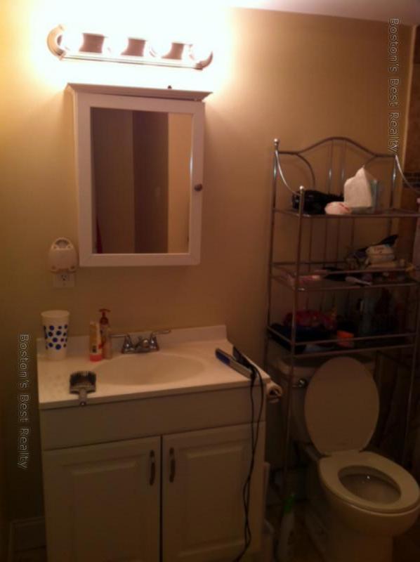 3 bed, 2 bath apartment for rent at 1288 Commonwealth Ave Unit B, Allston — photo 3 of 3
