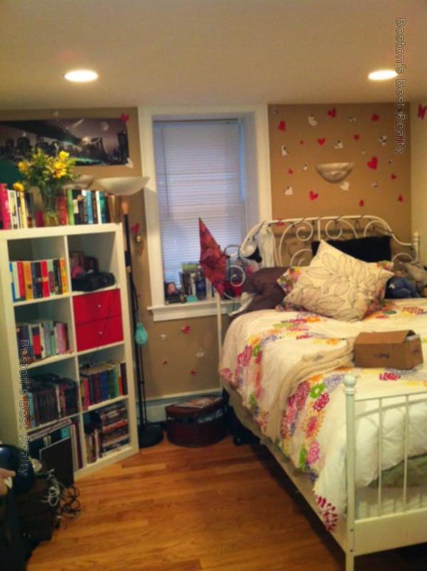 3 bed, 2 bath apartment for rent at 1288 Commonwealth Ave Unit B, Allston — photo 1 of 3