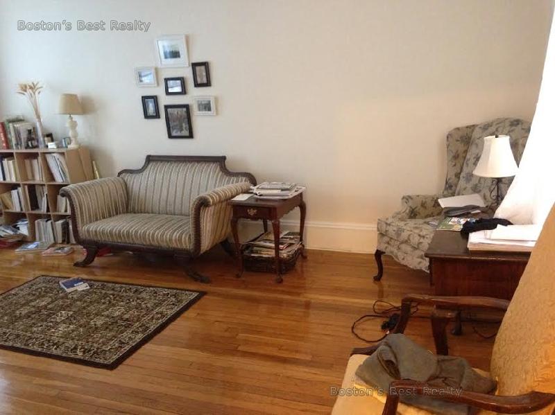 1 bed, 1 bath apartment for rent at 1318 Commonwealth Ave Unit 12, Allston — photo 2 of 3