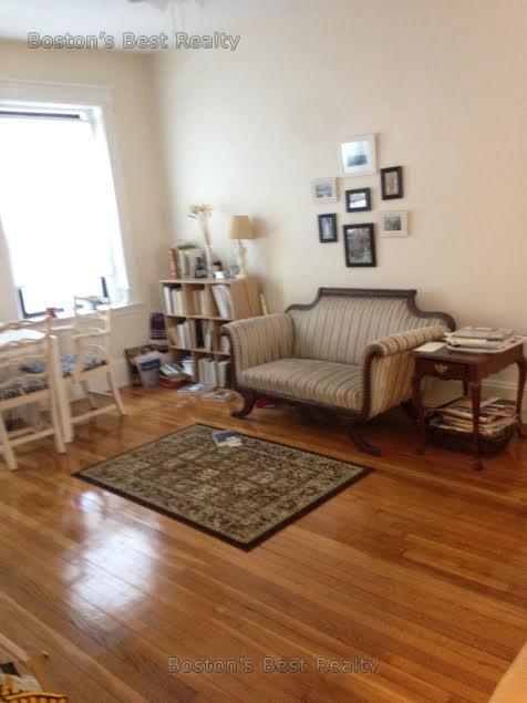 1 bed, 1 bath apartment for rent at 1318 Commonwealth Ave Unit 12, Allston — photo 3 of 3