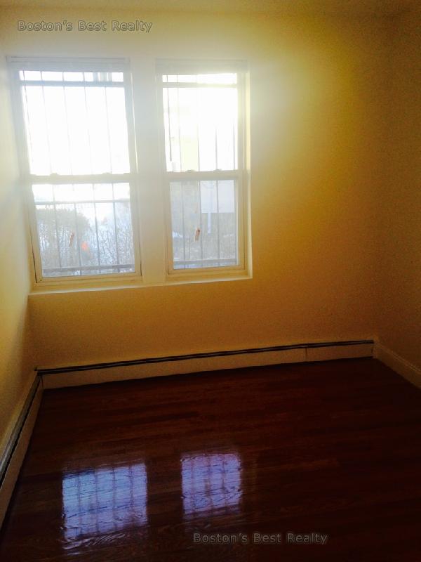 2 bed, 1 bath apartment for rent at 17 Lothian Rd Unit 1A, Brighton — photo 5 of 5