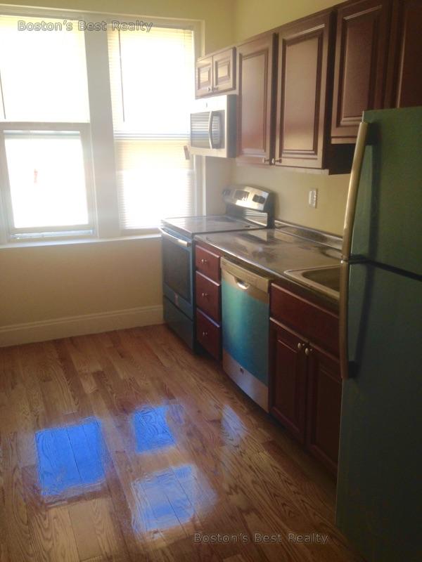 2 bed, 1 bath apartment for rent at 17 Lothian Rd Unit 1A, Brighton — photo 1 of 5